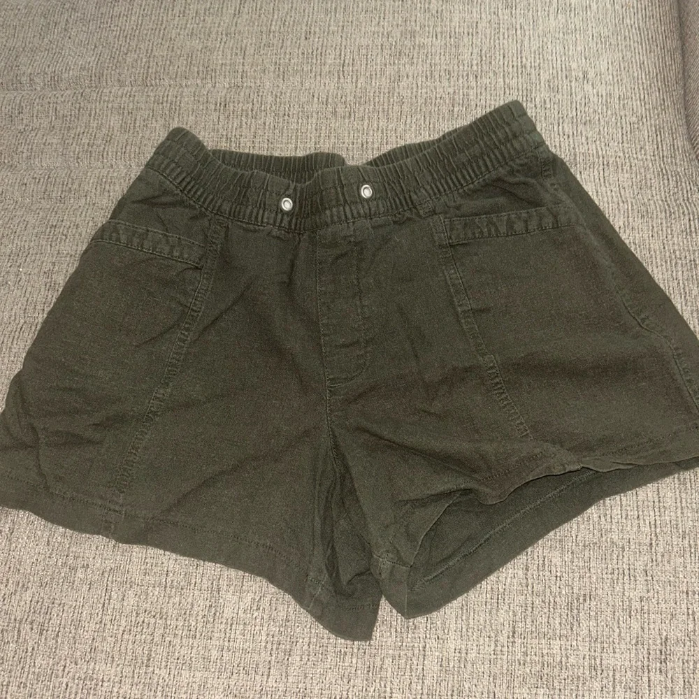 Collection of women’s shorts size 4/6 - Picture 12 of 15